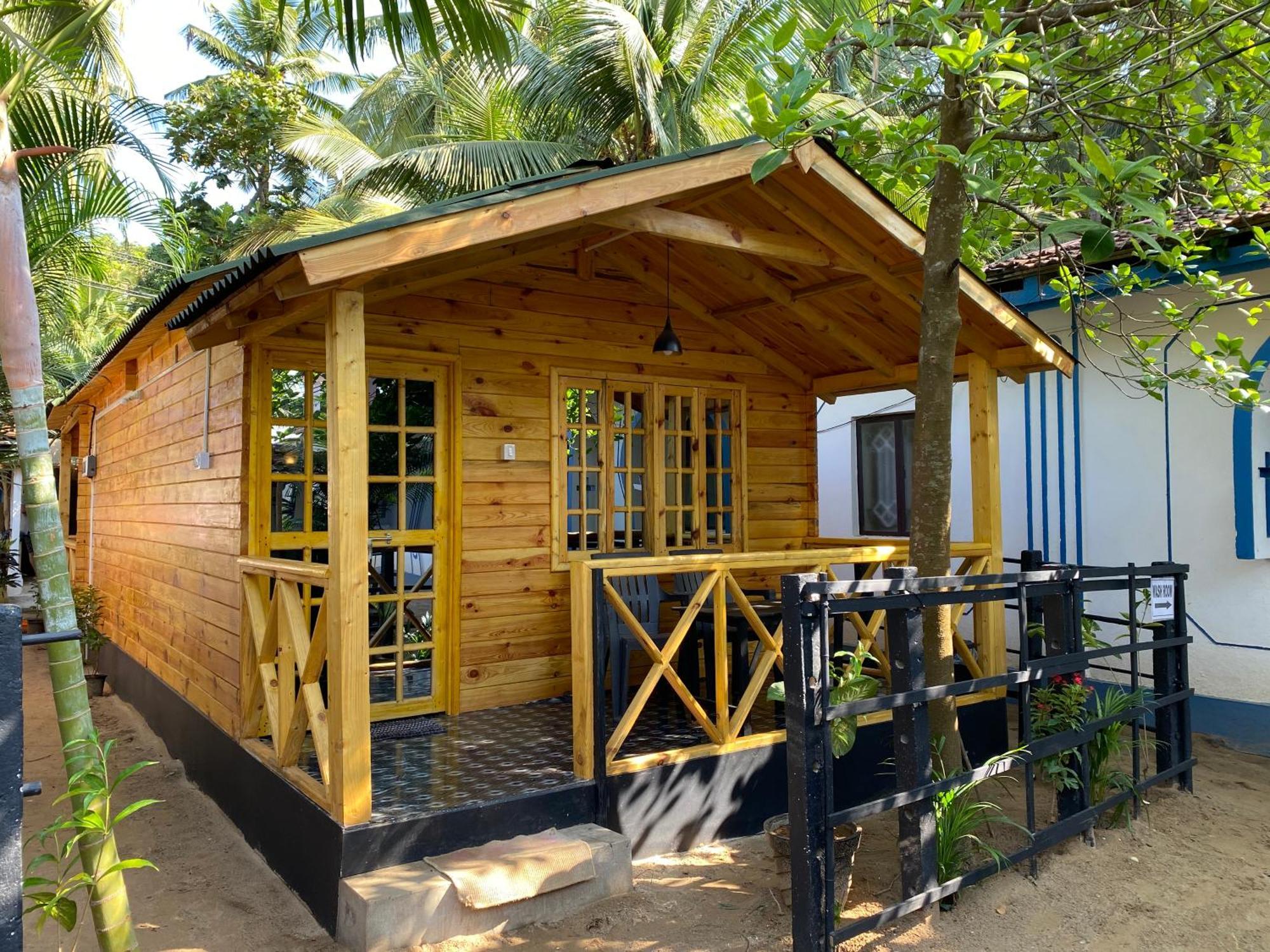 Chill Out Jasmine Restaurant Bar Rooms Palolem Bagian luar foto